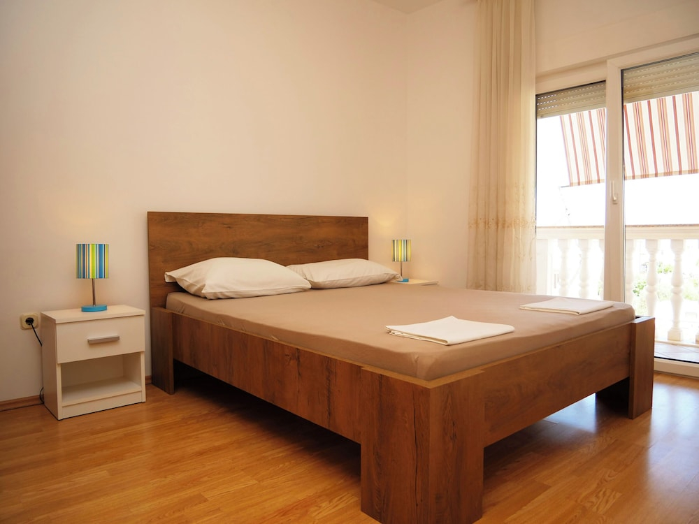 Apartments Vlade