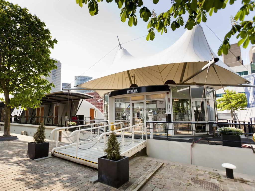 FLOATS by H2OTEL Rotterdam