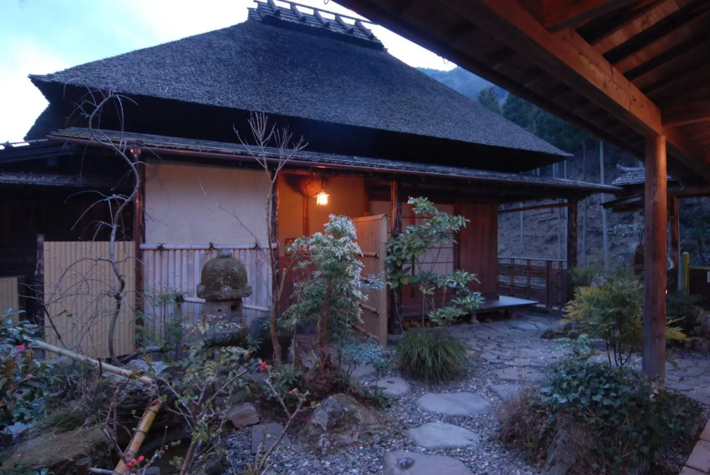 Hotel Kazurabashi
