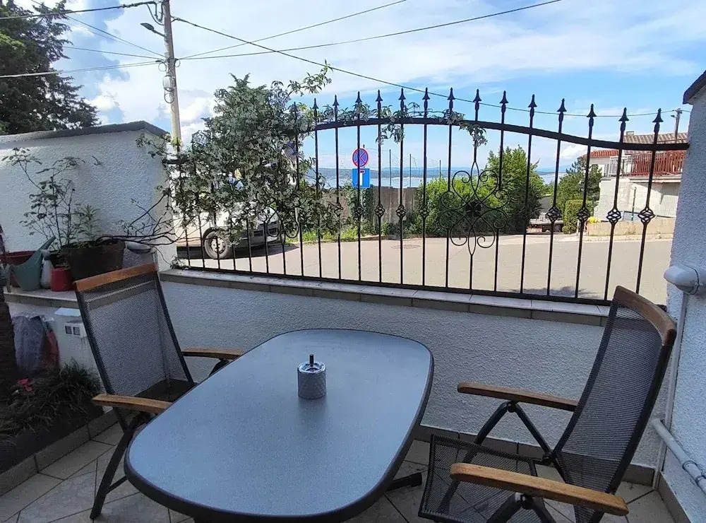 Comfortable Crikvenica Apartment With Terrace and Wifi