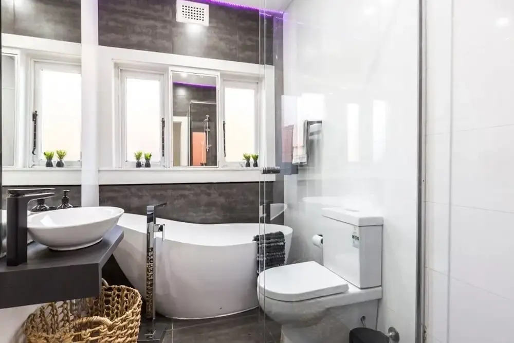 2 Bedroom Apt In Bondi Junction With Parking