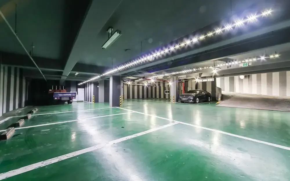 Hound Hotel Gimhae Samgye