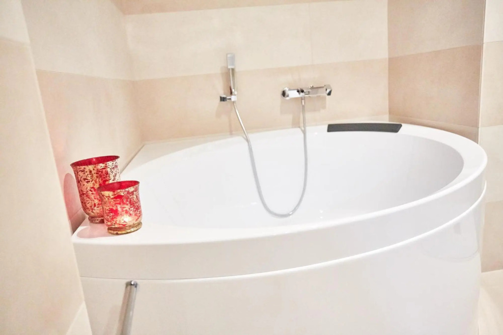 Ferretti MajesticHouse