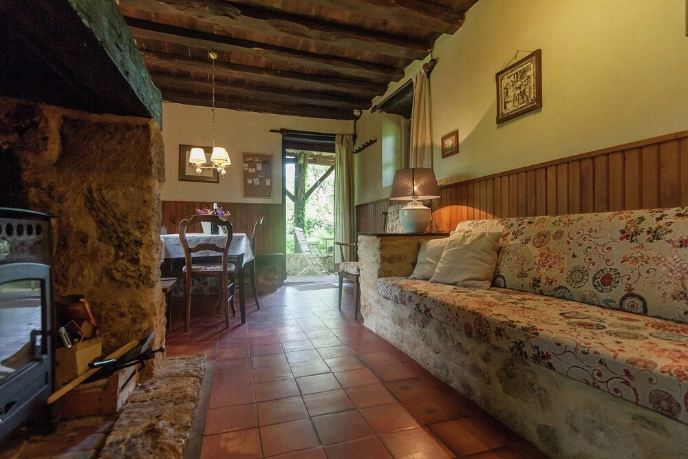 Cottage in Vezere Valley Near Lascaux Caves