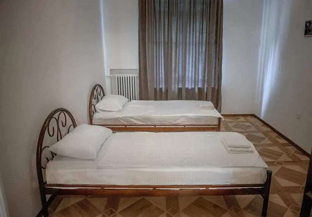 Huge Newly Renovated 3Br In Heart Of Tbilisi
