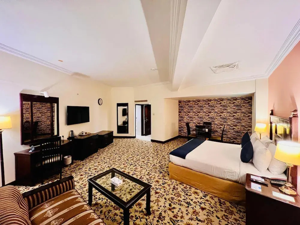 Hill View Hotel
