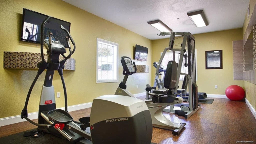 Best Western Roanoke Inn & Suites