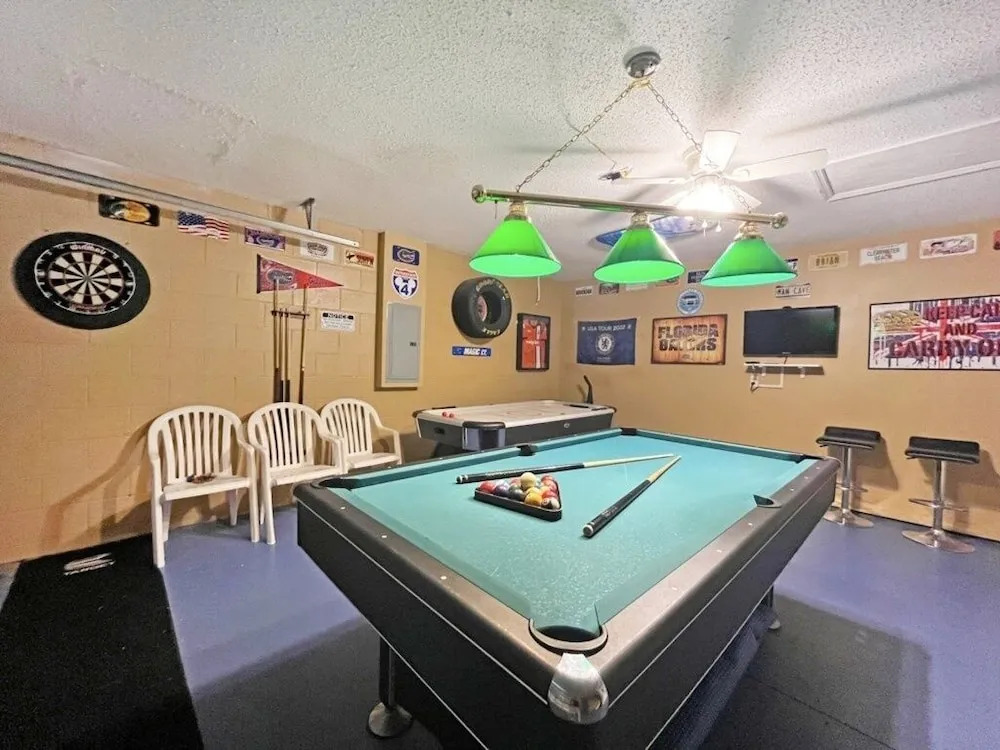 Bloomingdale Villa 4 Bedroom Home by RedAwning