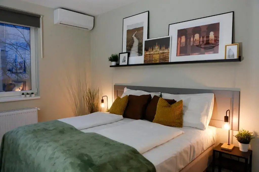 Acacia Apartments