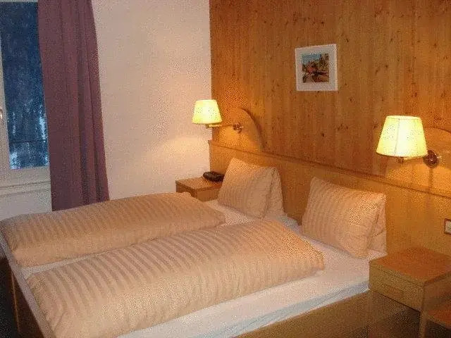 Hotel Grischuna AG