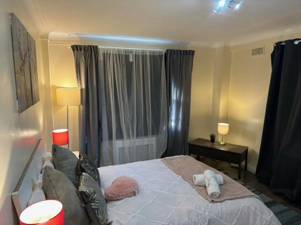 Superb 1-bed Private Family Apartment in Centre