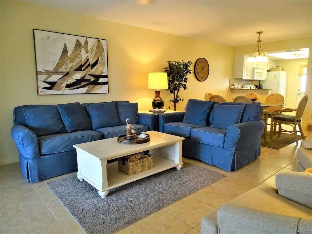 Sunset Royale - 300 2 Bedrooms 2 Bathrooms Condo