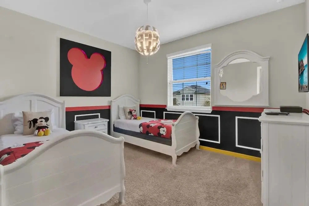 Chic 4BR With Pool Game Room Mickey Rooms