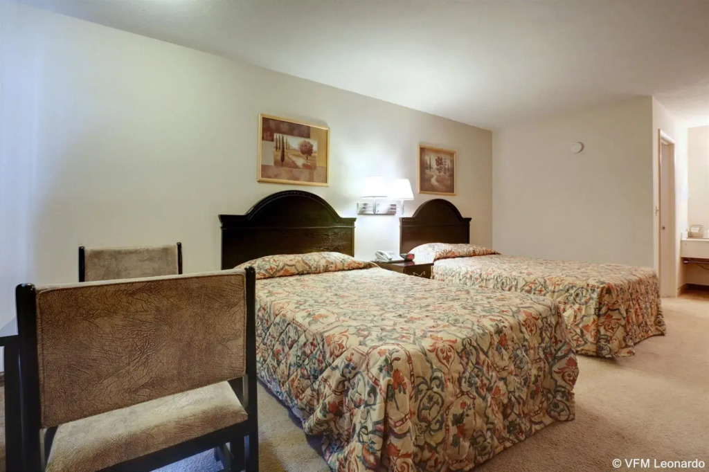 Oak Tree Inn