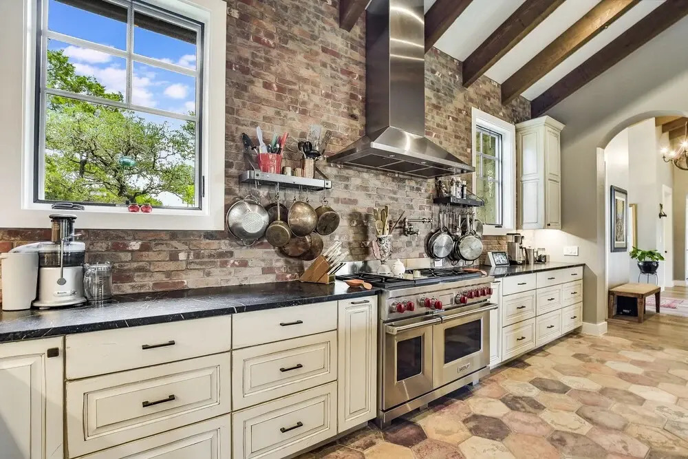 The Arrive Luxury Ranch Estate 5 Bedroom Estate