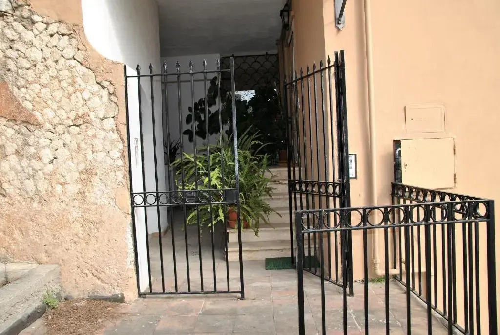 Edy sea View Holiday Apartment