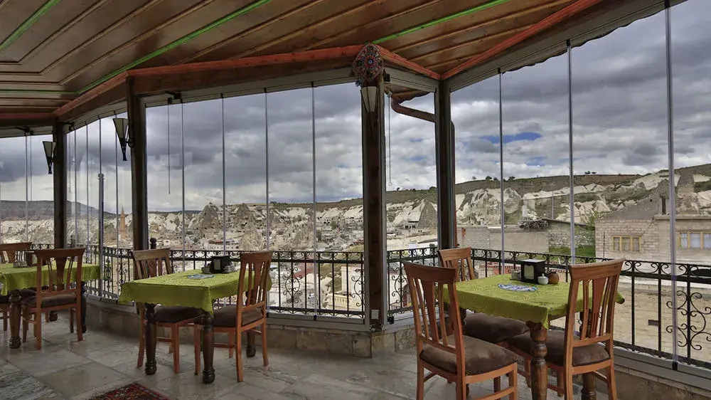 Maccan Cave Hotel