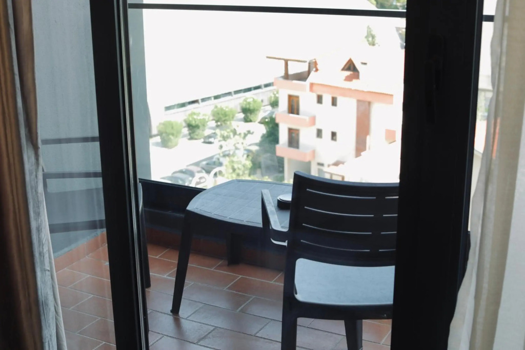 Miku Apartment - Captivating 3BDR At Olympic Residence