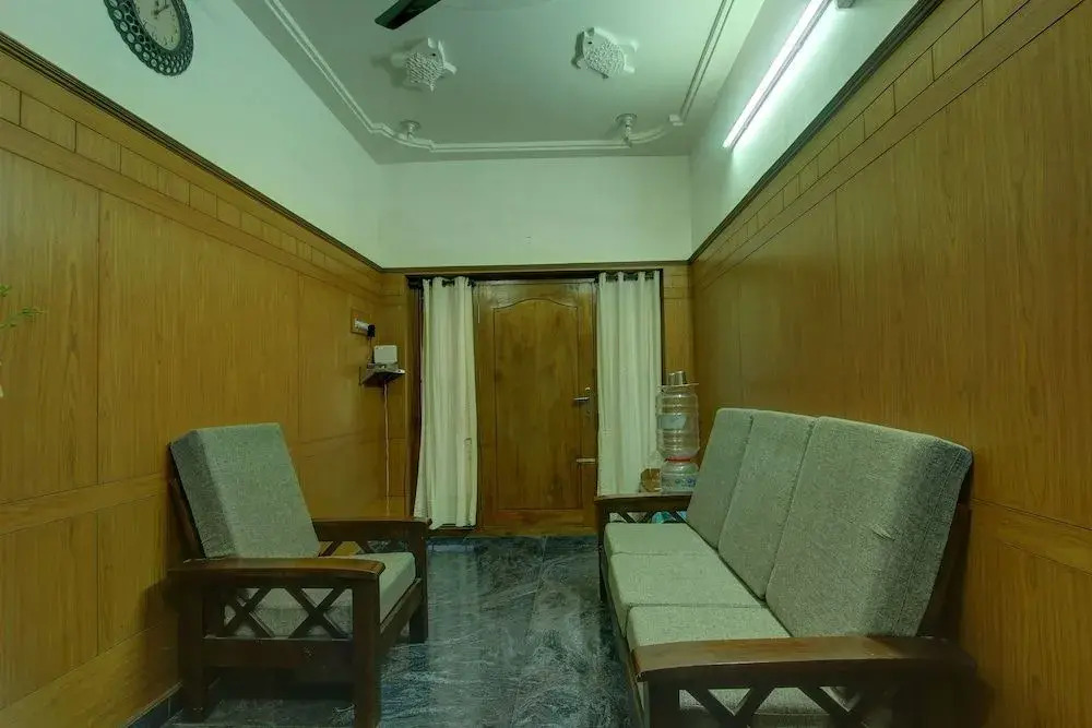 OYO 25080 Vivekam Home Stay