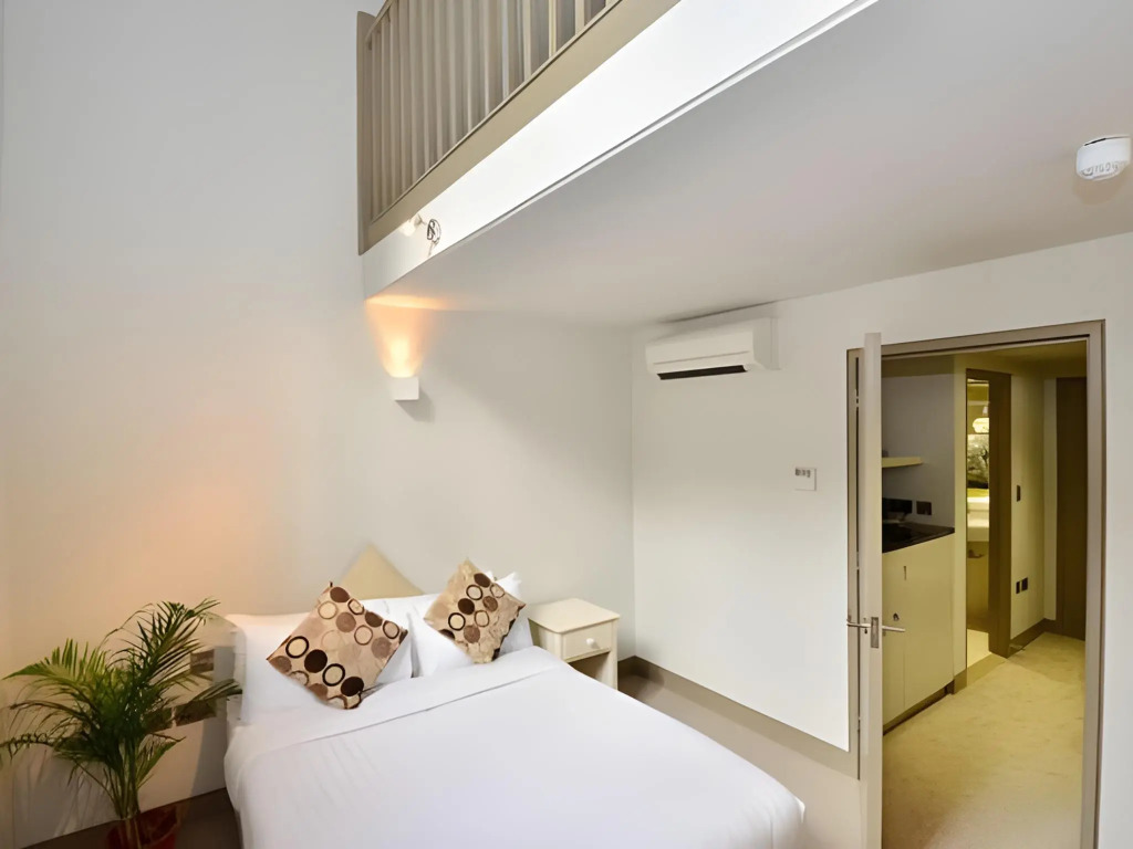 Arch Hotel