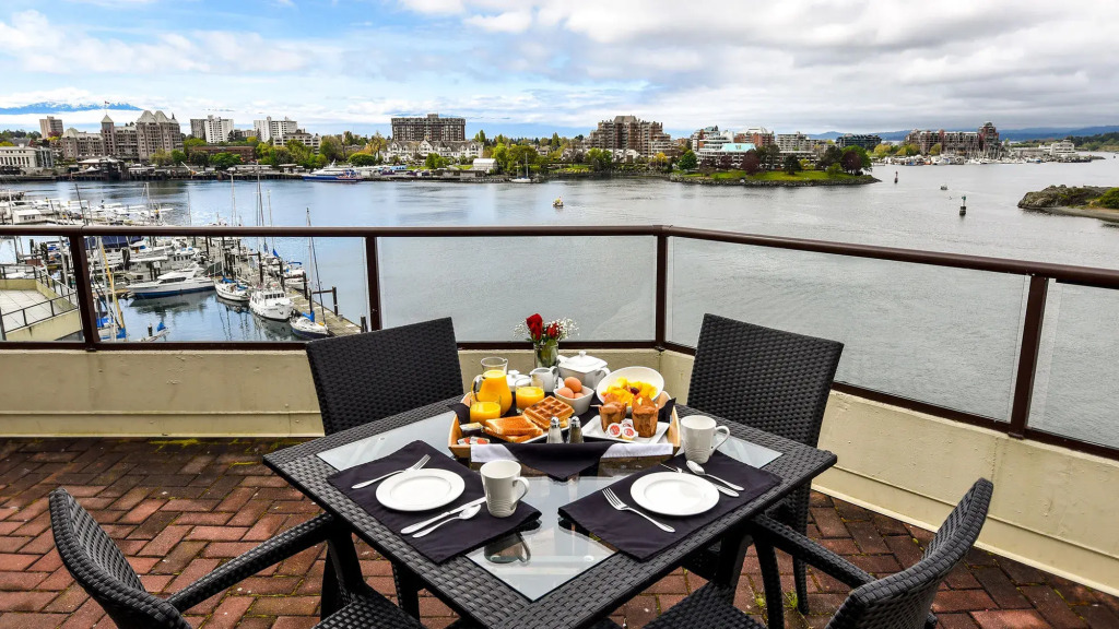 Victoria Regent Waterfront Hotel & Suites