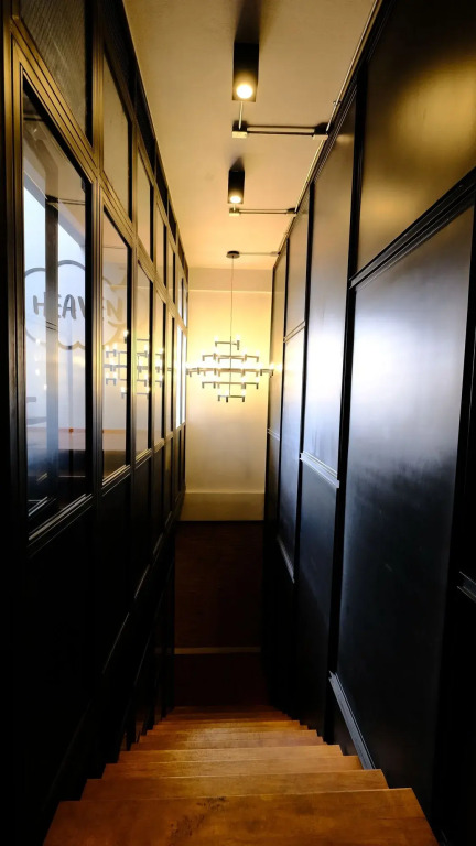 Iron32 Hotel