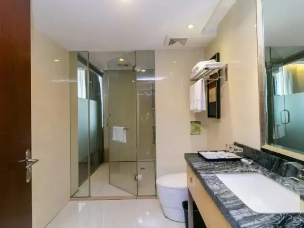 Yiwu Bai Heng Hotel