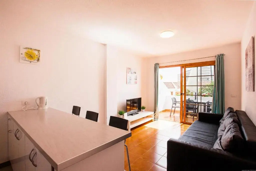 Apartment Avenida de Los Pueblos 16