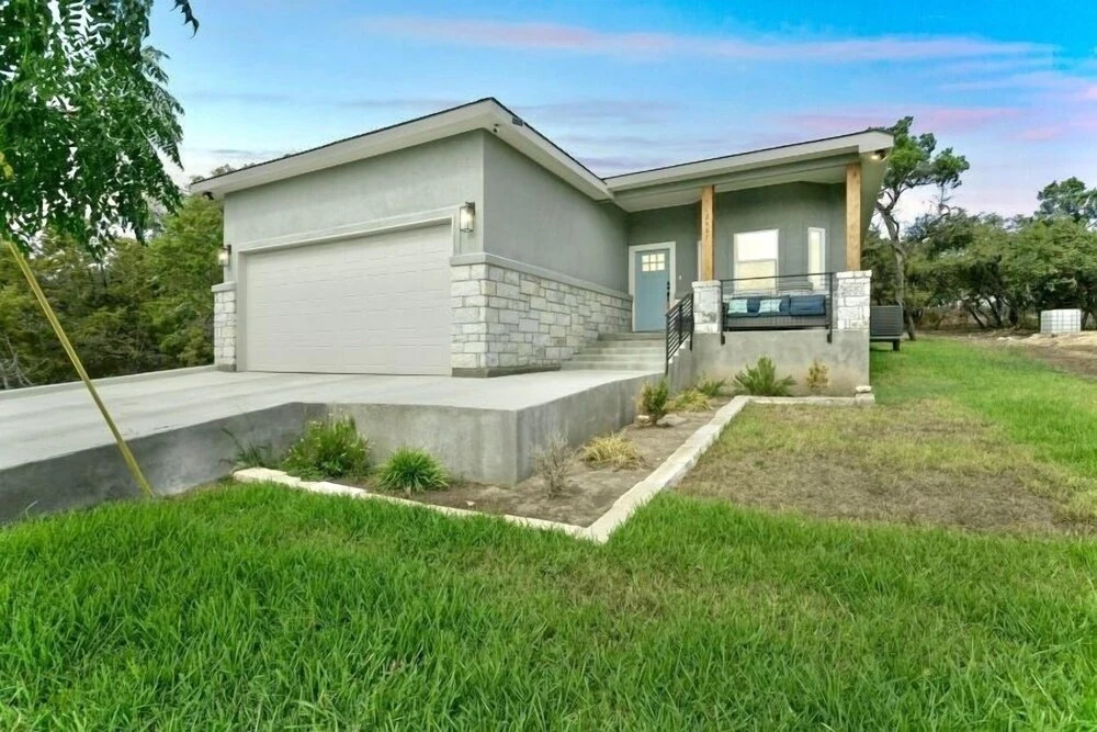 Tranquil Oasis Near Canyon Lake 3 Bedroom Home by RedAwning