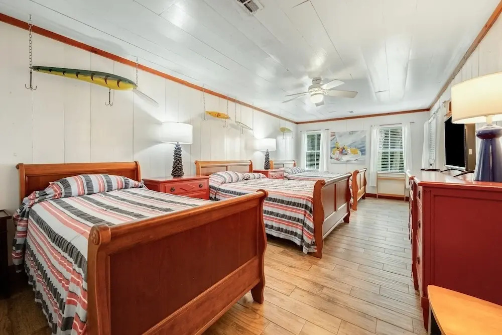 Spectacular Oceanfront Living With An Inviting Kitchen Perfect For Entertaining Kitchens Beach House 9 Bedroom Home by Peace Vacations