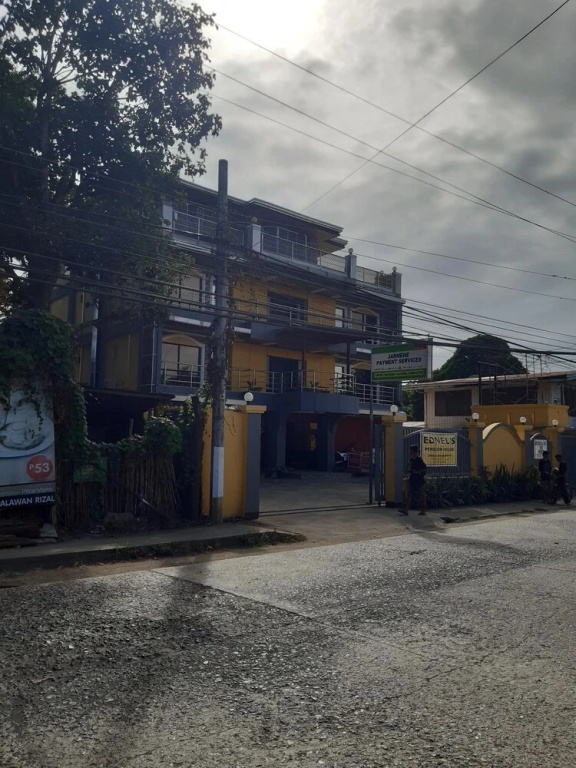 OYO 553 Ednel’s Pension House