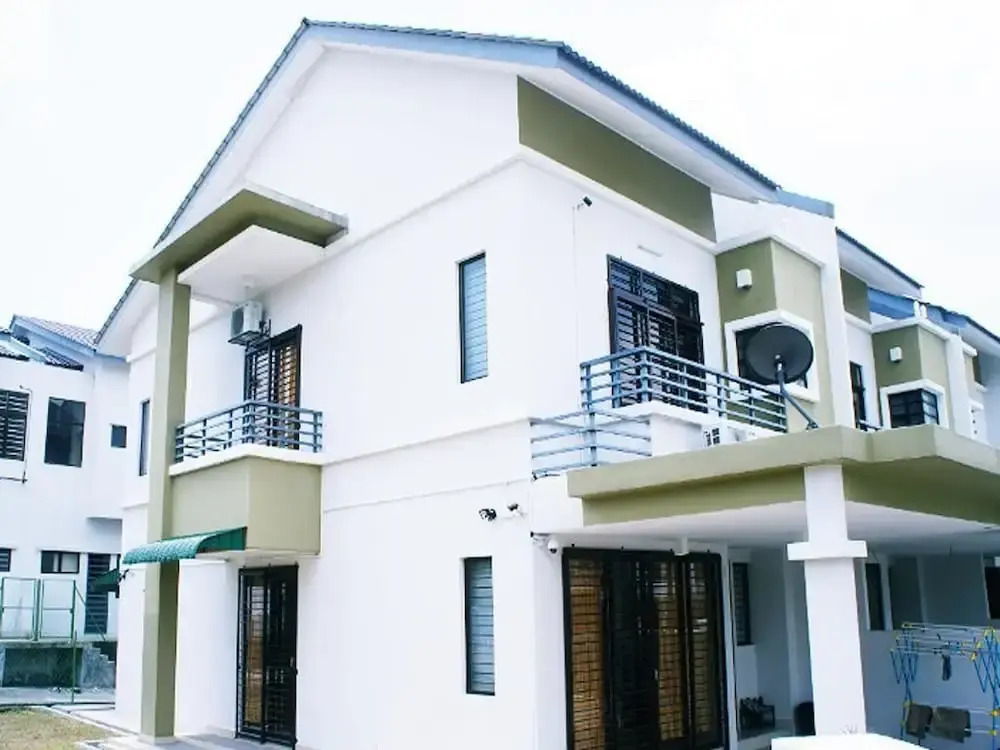 Senyum Homestay Bandar 16 Sierra