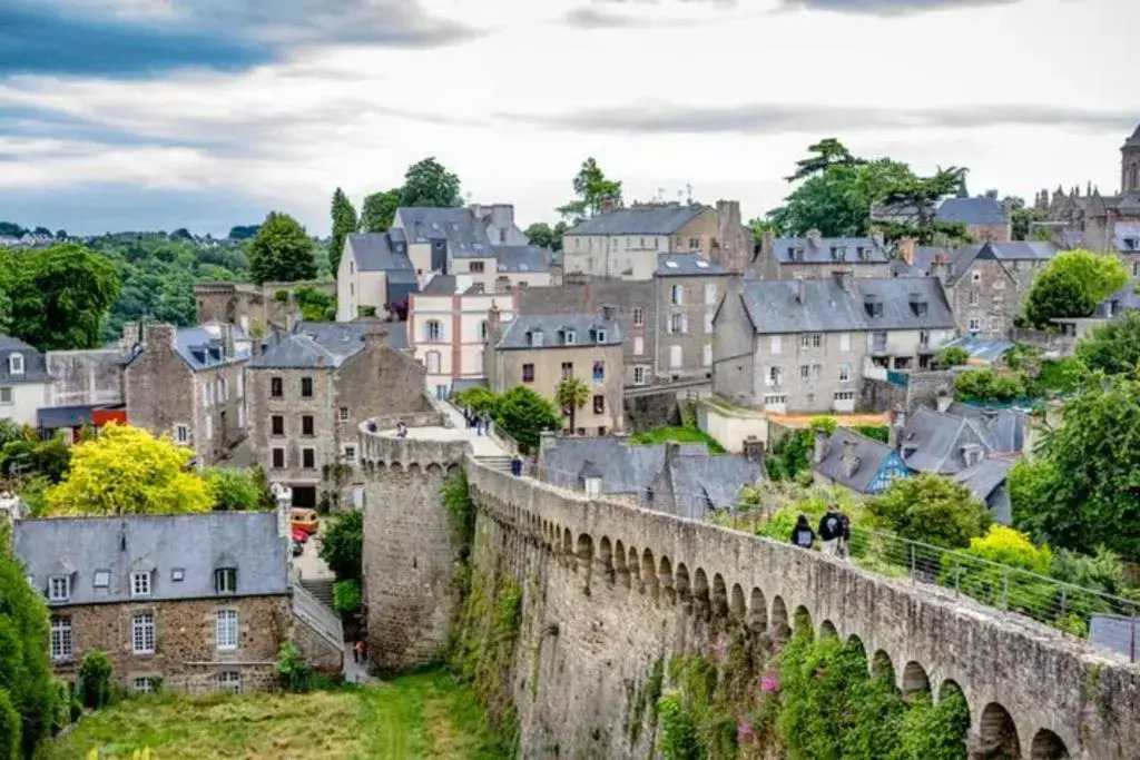 STERENN Joli T2 - 900m de la gare - Centre Dinan