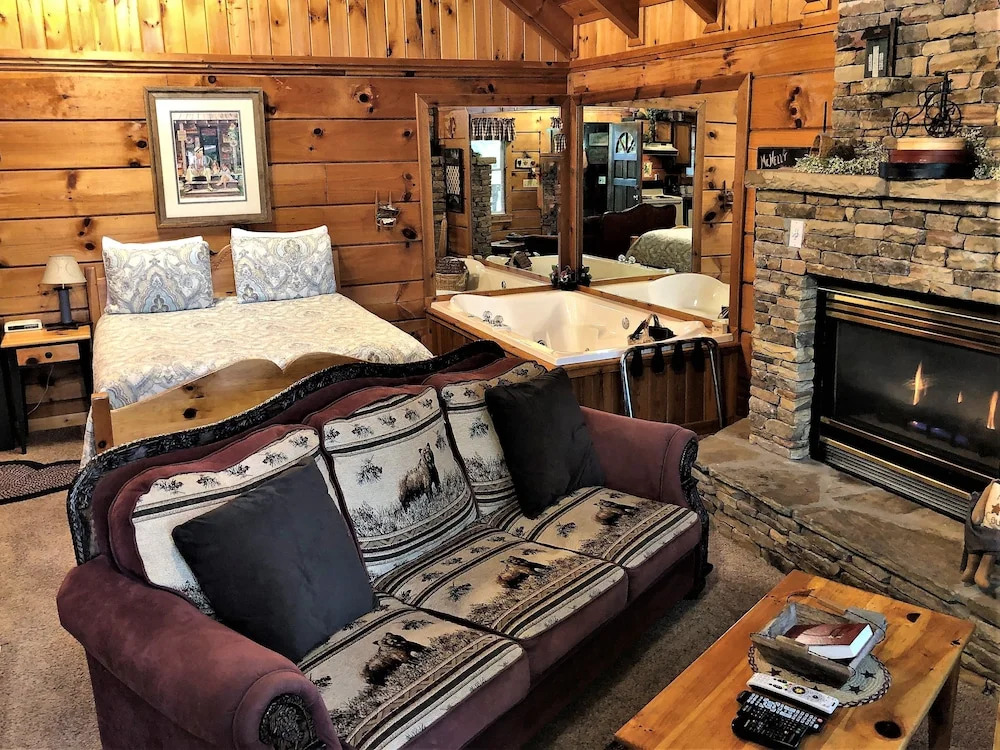 Country Charm - Studio Cabin