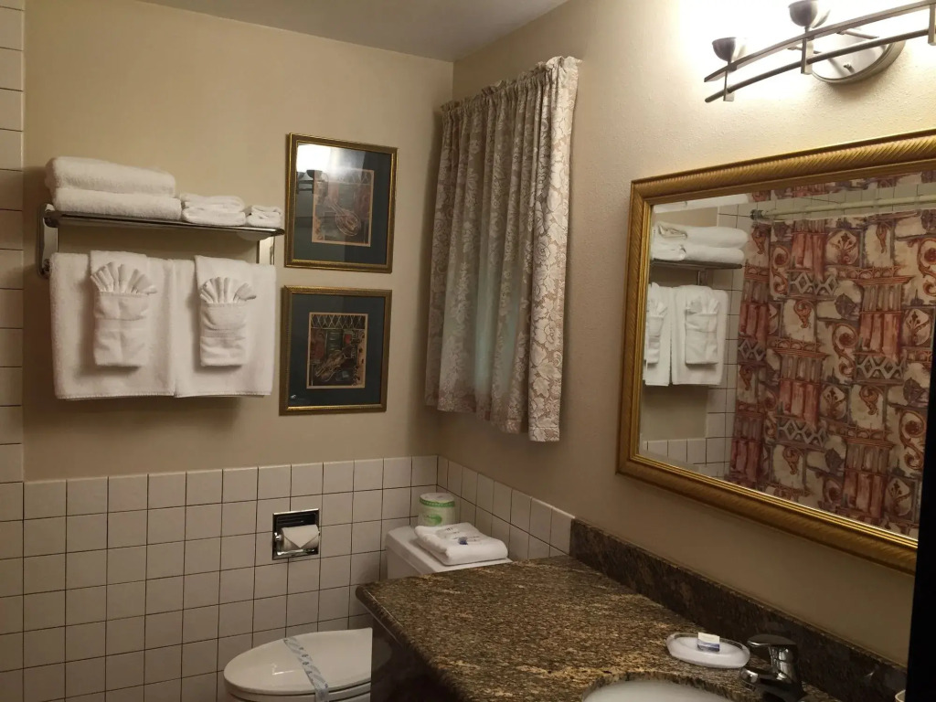 Port Angeles Inn