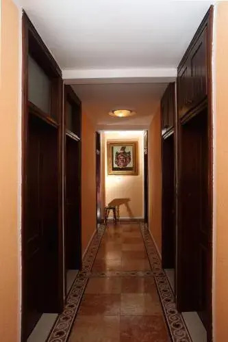 Rooms & Apartments Anka