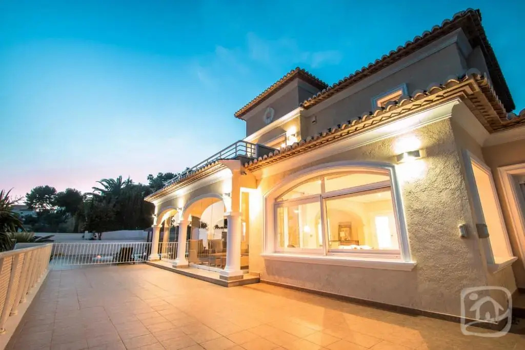 Abahana Villas Lou