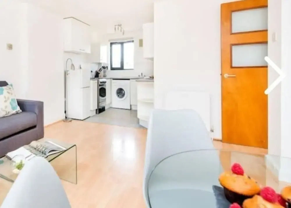 Clean Two Bedroom Apartment