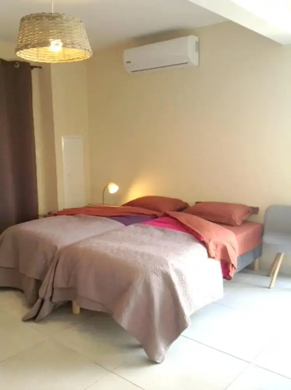 Studio in Saint-Gilles Les Bains, with Wonderful Sea View, Enclosed Garden And Wifi - 500 M From the Beach