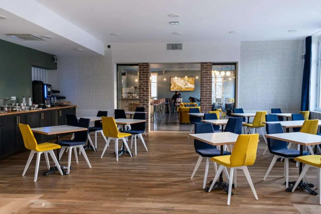 Mayrena Hotel Restaurant