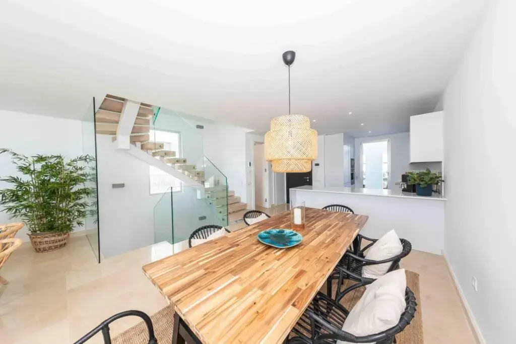 New Top Townhouse With Private Pool/4Bdr/3.5Bath