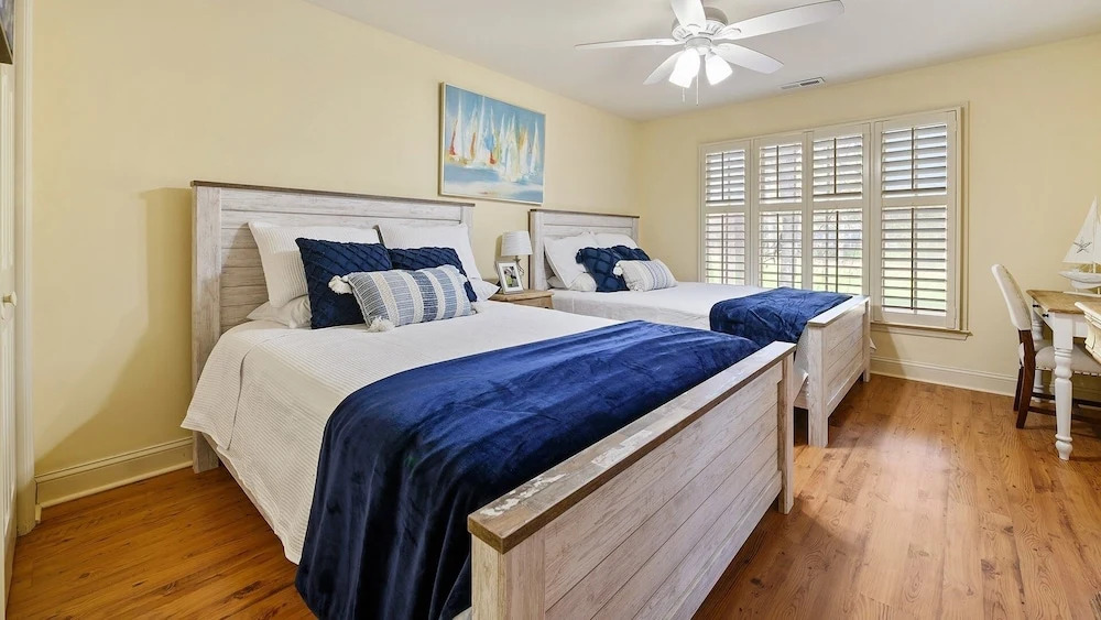 Alex And Us- Fantastic Second Floor Unit Directly Across From The Pool 2 Bedroom Condo by Peace Vacations