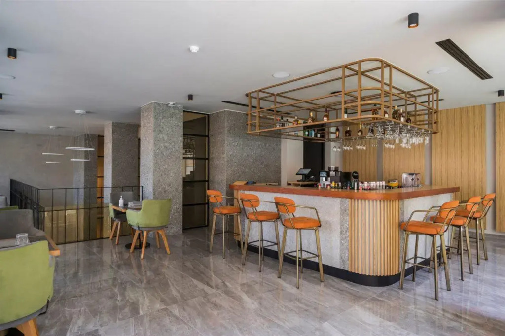 Hyperion City Hotel & Spa