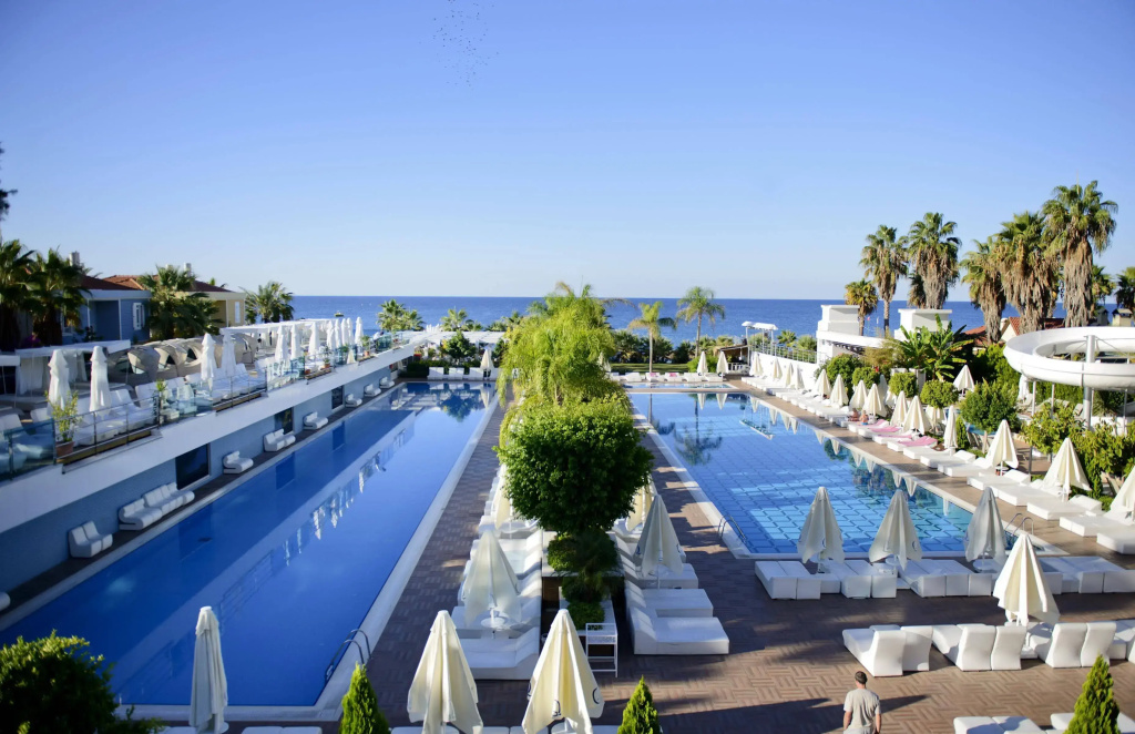 Отель Q Premium Resort