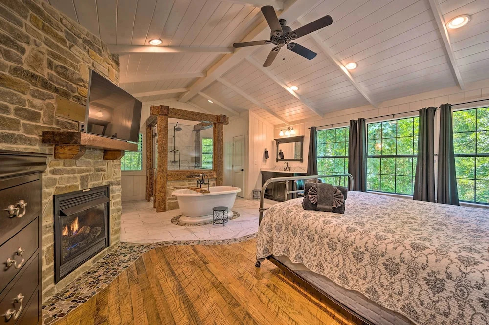 Catcha Fallin Star - 2 Bedroom Suites & Fire Pit