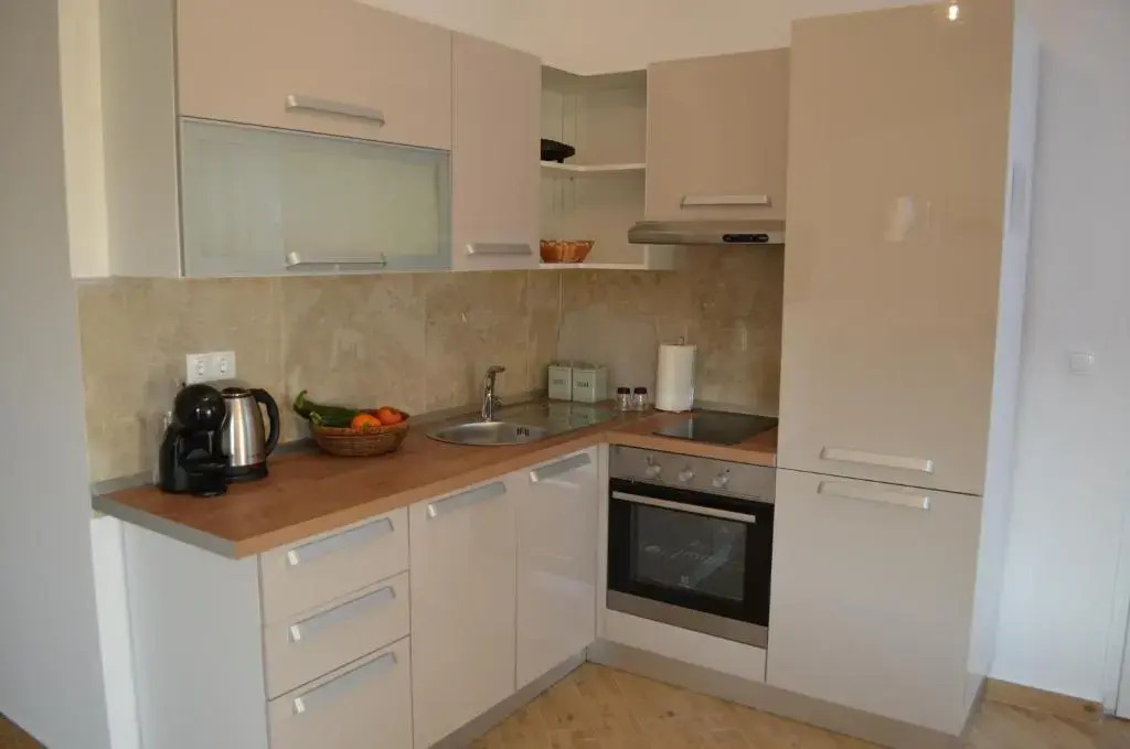 Apartments V&V-Murter Hideaway