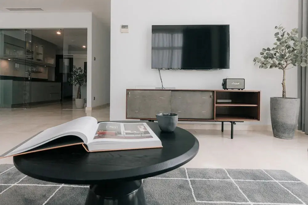 Blue Arch - Luxury Serviced Apartment in Central Saigon