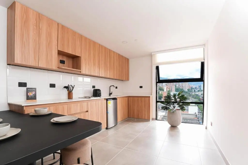 Metropolitan Living by HOUSY