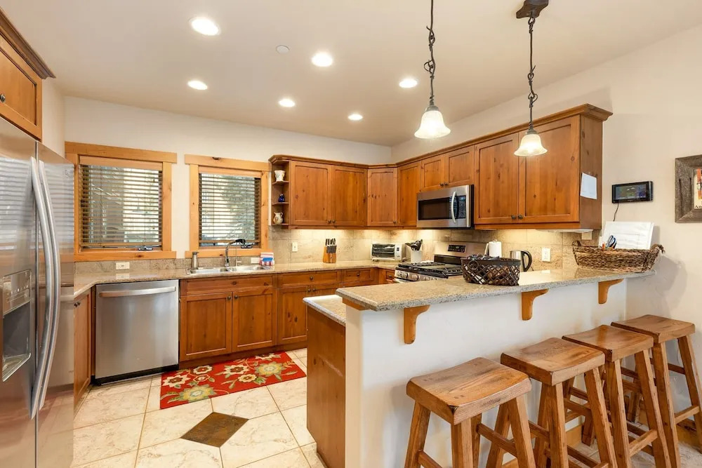 8201 Mill Creek - Private Hot Tub! 3 Bedroom Condo by RedAwning