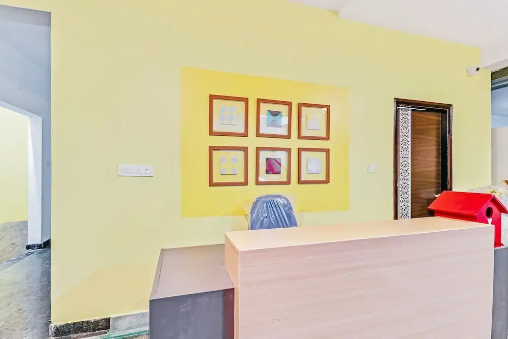 Oyo Home 39445 Cozy Stay Fortis Hospital